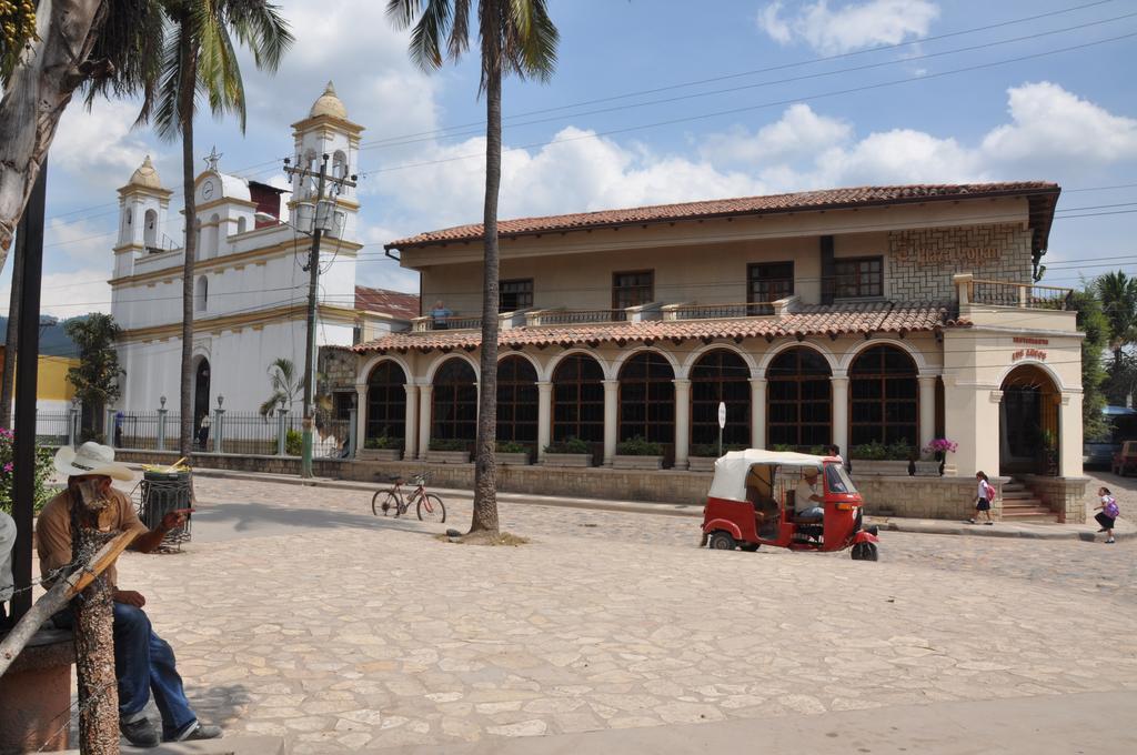 Hotel Plaza Copán エクステリア 写真